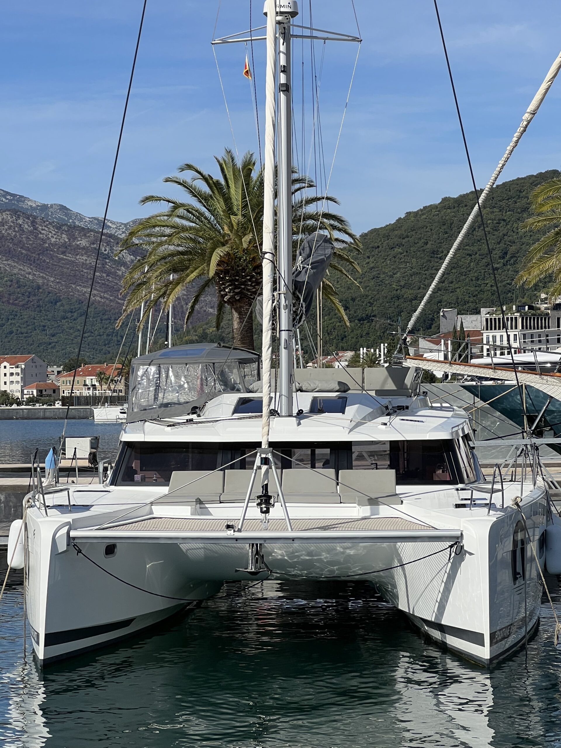 Catamaran Fountaine Pajot Elba 45
